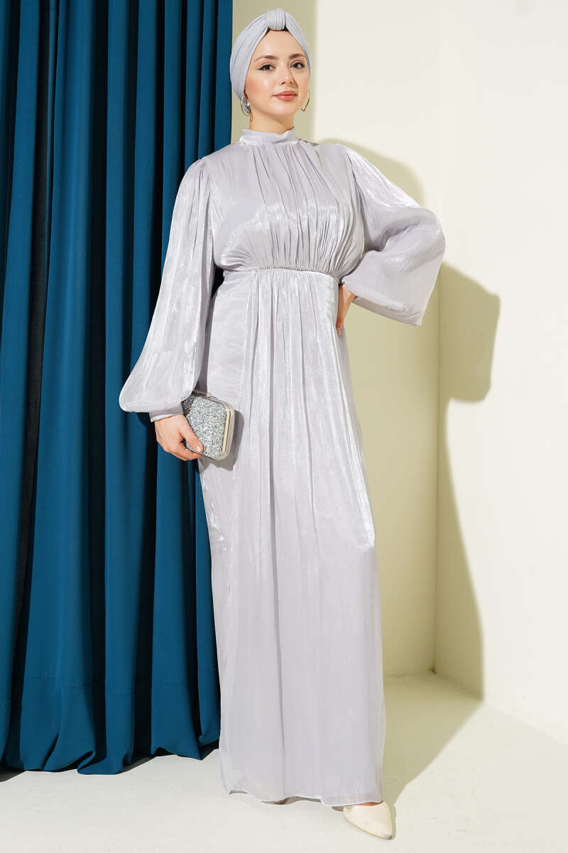Robe de soirée à manches ballons avec pierres en rangée