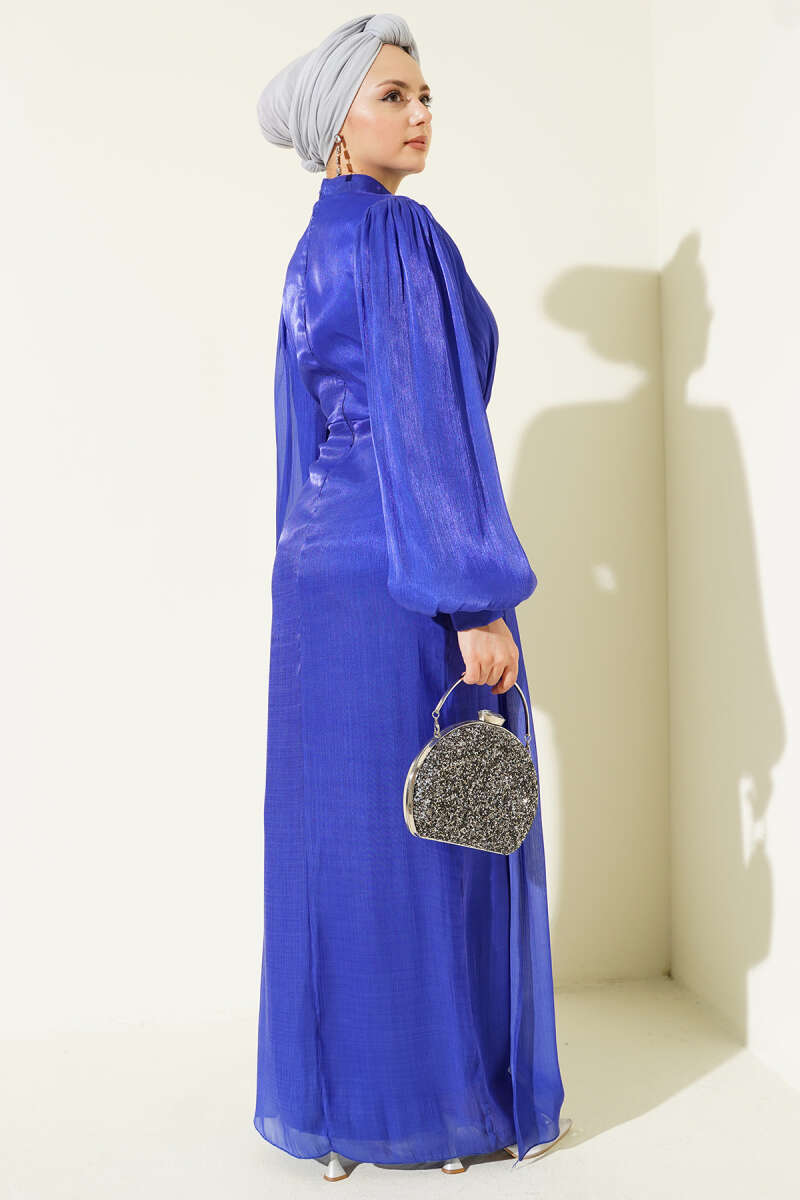 Robe de soirée à manches ballons avec pierres en rangée