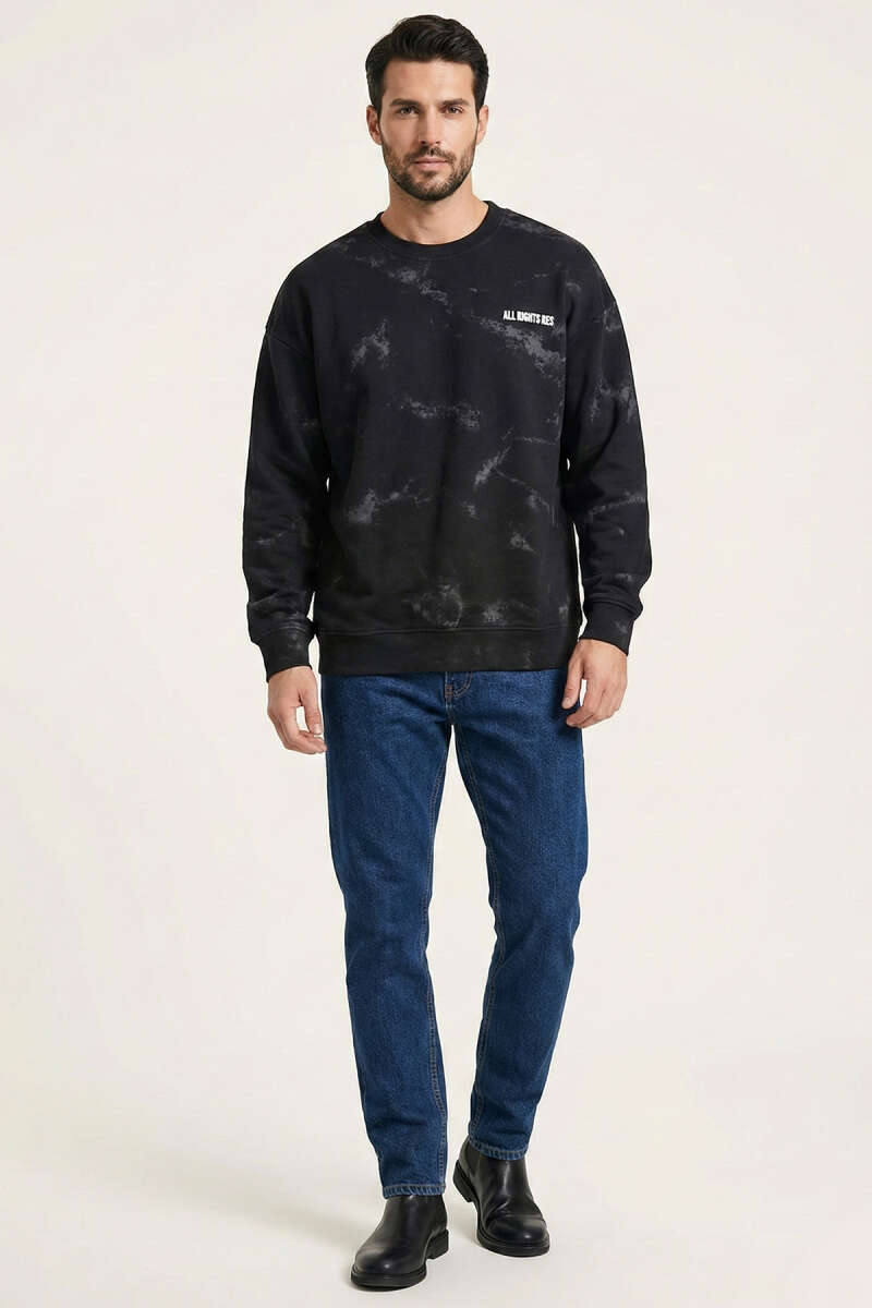 https://cdn.pazarium.com.tr/sirt-baskili-kabartmali-erkek-sweatshirt-siyah-726624-17-B.jpg