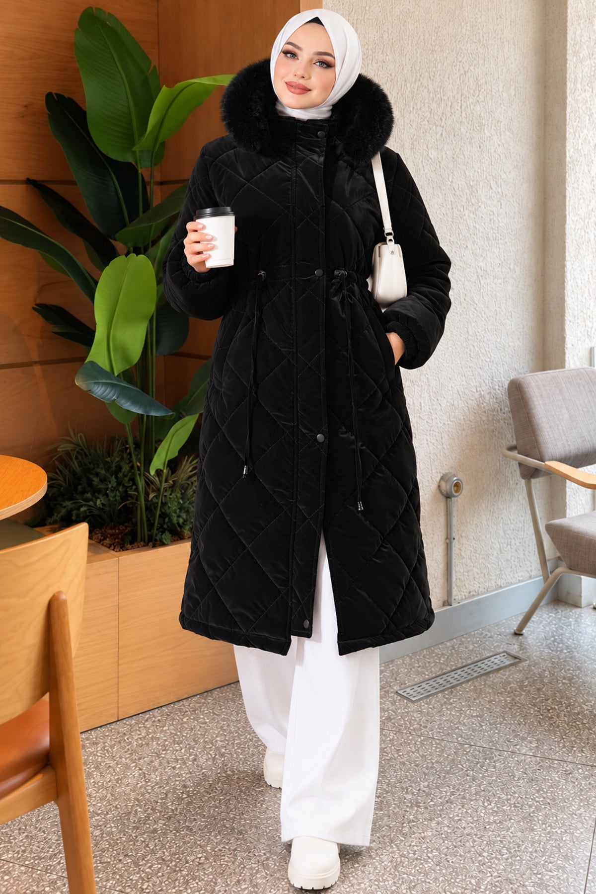 Quilted Waist Belt Fur Detailed Coat Beige
