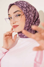 https://cdn.pazarium.com.tr/sonbahar-esintili-esarp-lila-840084-20-B.jpg