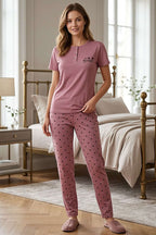 https://cdn.pazarium.com.tr/sweet-baskili-benekli-kisa-kol-pijama-takimi-gul-kurusu-769137-18-B.jpg