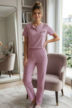 https://cdn.pazarium.com.tr/sweet-baskili-benekli-kisa-kol-pijama-takimi-pudra-769140-18-B.jpg