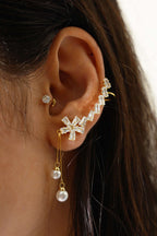 https://cdn.pazarium.com.tr/tasli-tragus-kikirdak-kupe-gold-659934-15-B.jpg