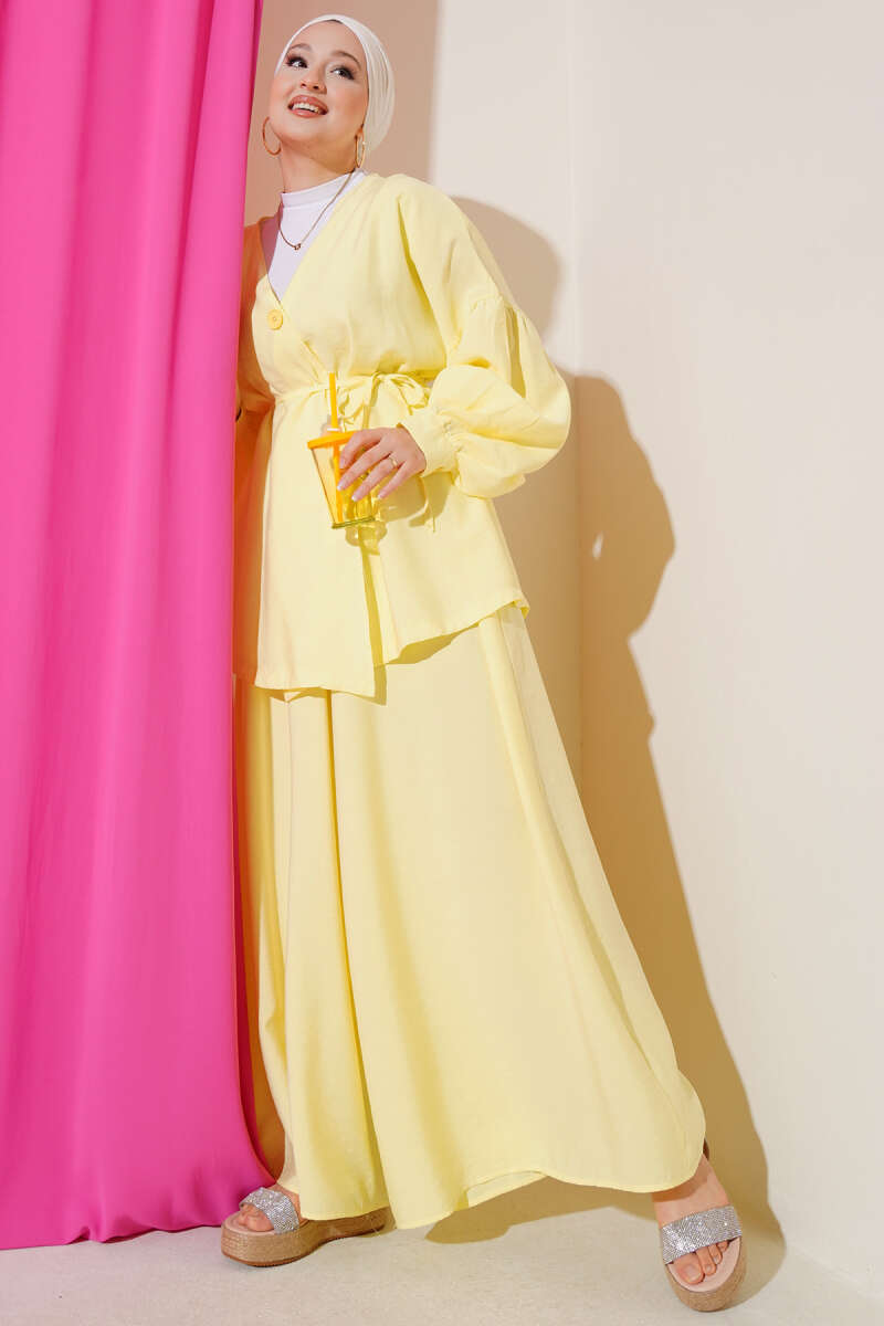 Oversised Twopiece Set With One Button Fastening And Sash