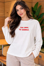 https://cdn.pazarium.com.tr/too-long-to-handle-baskili-sweatshirt-ekru-835865-20-B.jpg