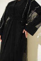 https://cdn.pazarium.com.tr/tul-inci-detayli-abaya-siyah-645790-15-B.jpg