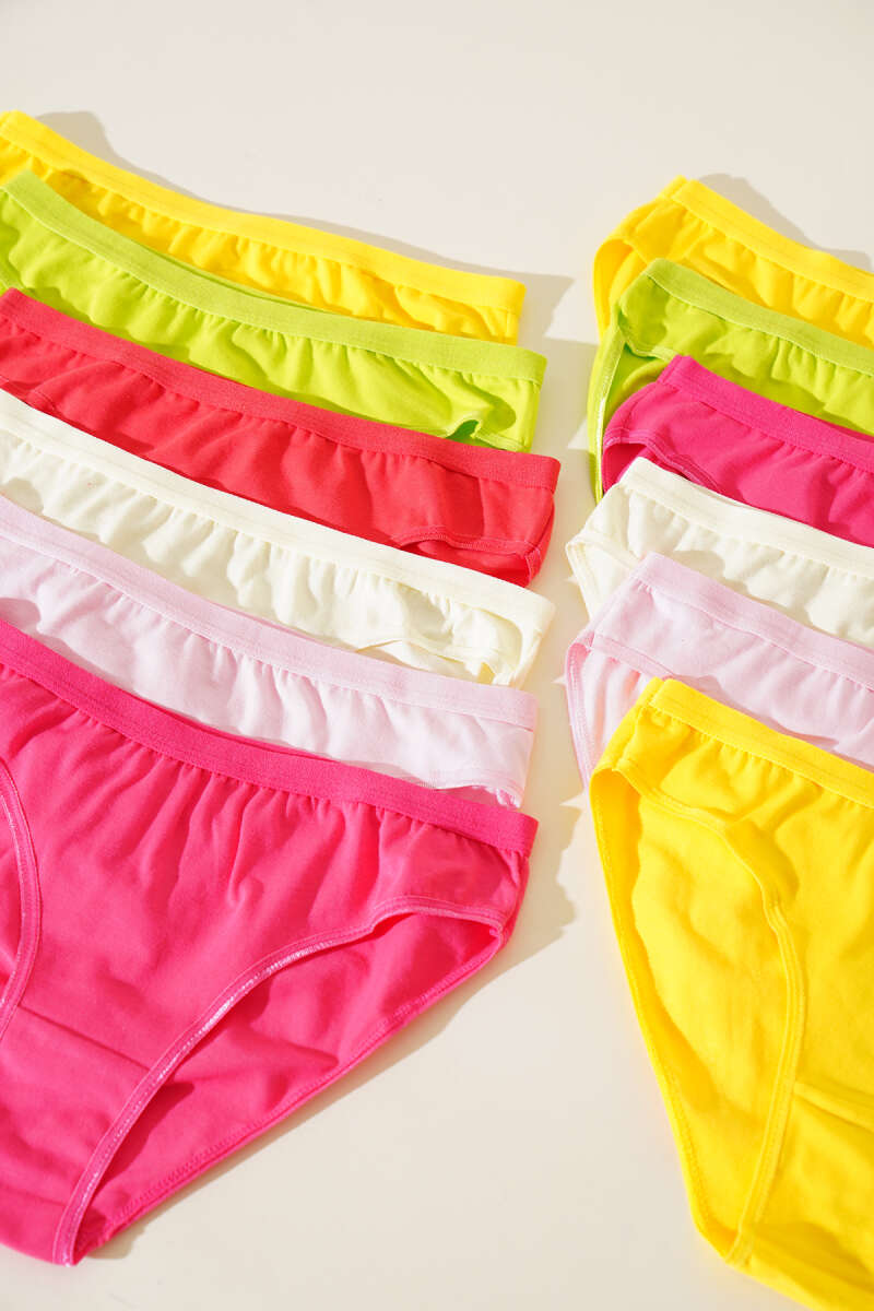 https://cdn.pazarium.com.tr/tutku-bayan-12li-nehir-bikini-kombin-534392-12-B.jpg