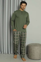 https://cdn.pazarium.com.tr/uc-dugmeli-ekoseli-erkek-pijama-takimi-haki-731958-17-B.jpg