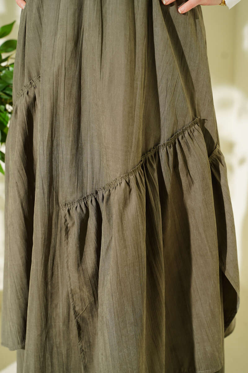 Üç Fırfırlı Etek