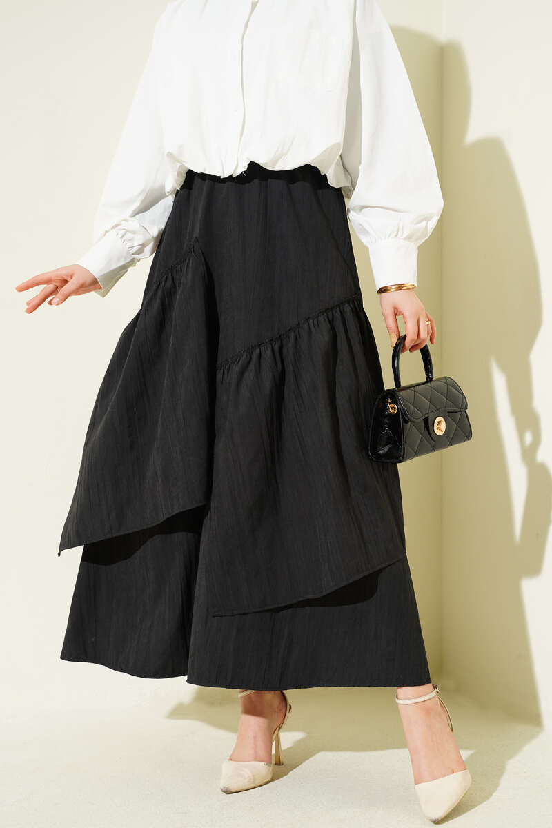 Üç Fırfırlı Etek