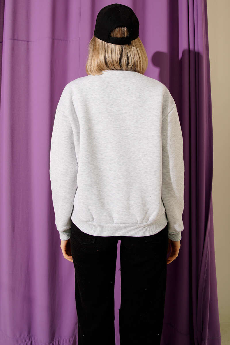 https://cdn.pazarium.com.tr/uc-iplik-dik-yaka-sweatshirt-gri-702394-10-B.jpg