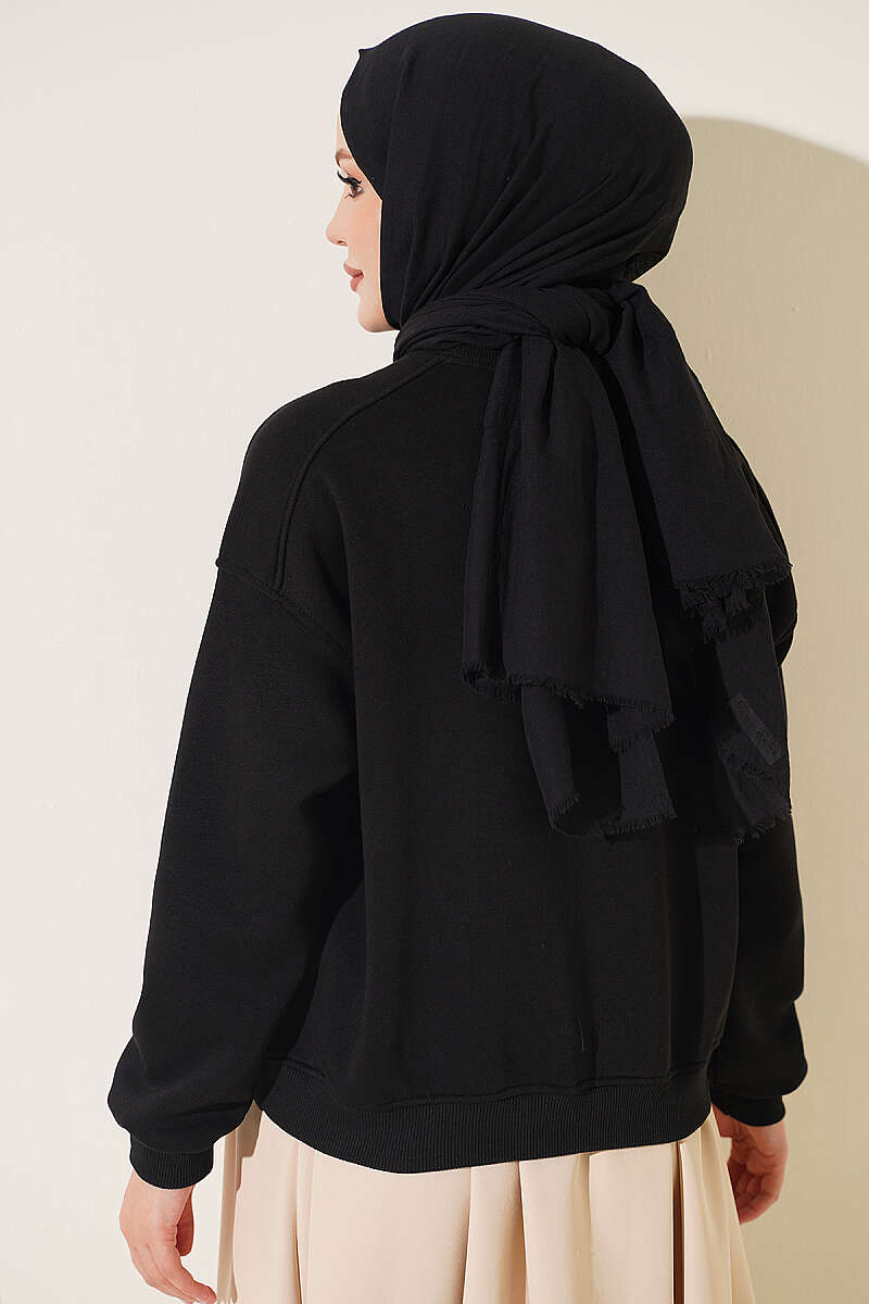 https://cdn.pazarium.com.tr/uc-iplik-sardonlu-sweatshirt-siyah-835174-20-B.jpg