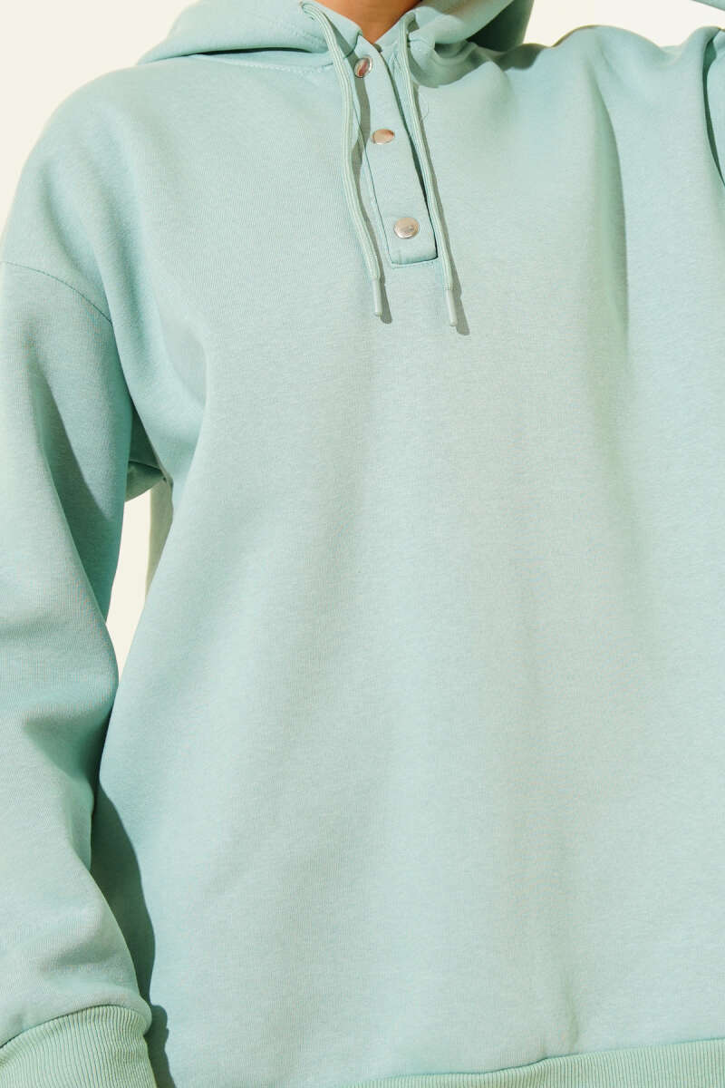 Üç İplik Yarım Çıtçıtlı Sweatshirt