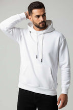 https://cdn.pazarium.com.tr/uc-iplikli-kapusonlu-erkek-sweatshirt-beyaz-699972-16-B.jpg