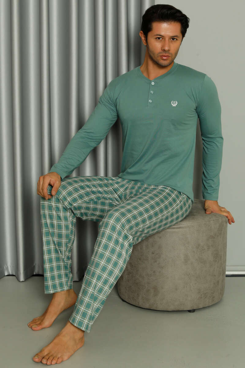 https://cdn.pazarium.com.tr/uzun-kollu-dugmeli-ekoseli-erkek-pijama-takim-mint-582583-13-B.jpg