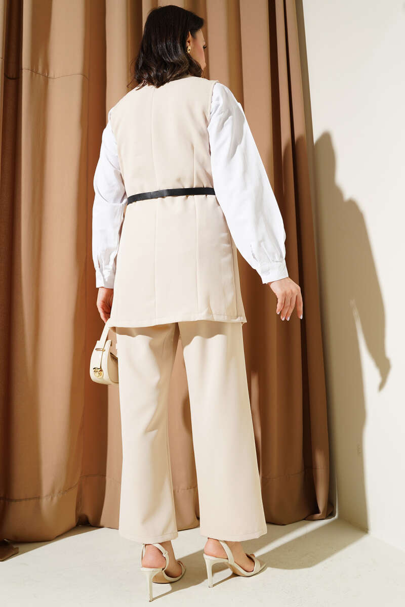 https://cdn.pazarium.com.tr/uzun-yelekli-kemerli-ikili-takim-bej-608098-14-B.jpg