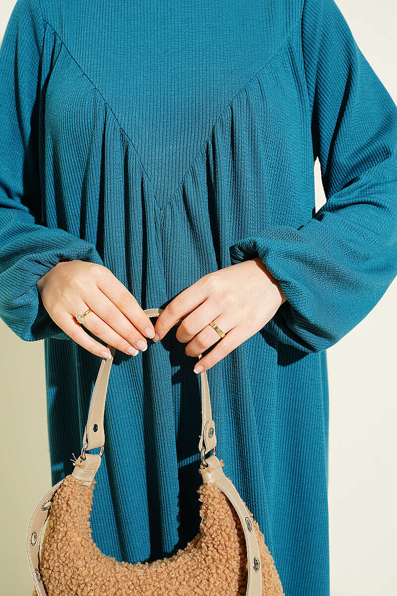 https://cdn.pazarium.com.tr/v-buzgu-detayli-elbise-petrol-818547-20-B.jpg