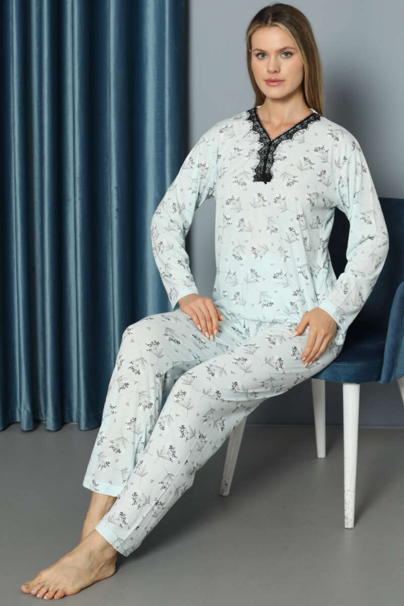 https://cdn.pazarium.com.tr/v-yaka-desenli-dantelli-pijama-takimi-mint-582901-13-B.jpg