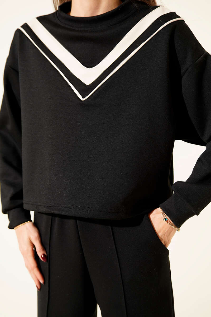 https://cdn.pazarium.com.tr/v-yaka-seritli-sweatshirt-ikili-takim-siyah-712288-17-B.jpg