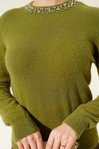 Bearded Sweater with Stone Collar