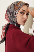 https://cdn.pazarium.com.tr/vera-etnik-motifli-esarp-siyah-814534-20-B.jpg