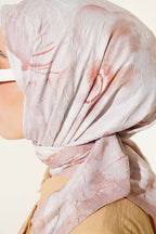 https://cdn.pazarium.com.tr/verona-desenli-bambu-kras-esarp-acik-vizon-818143-20-B.jpg