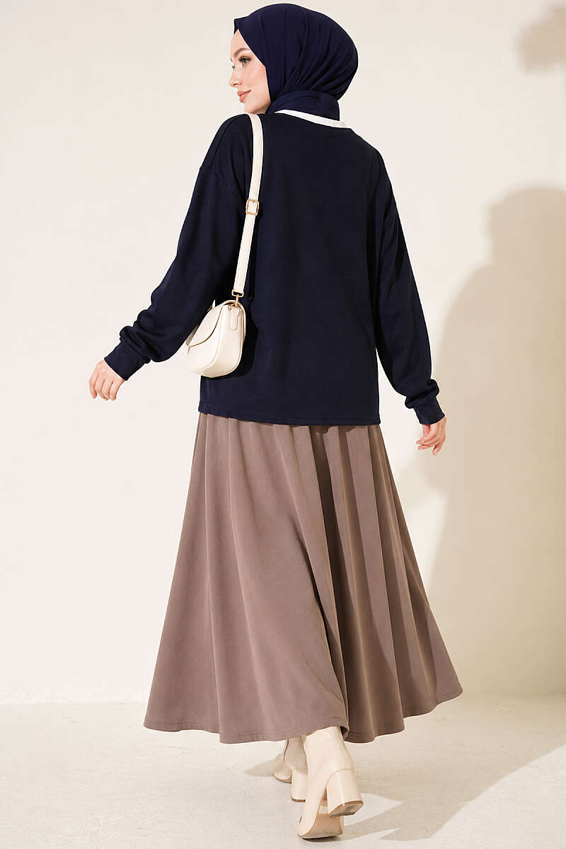 https://cdn.pazarium.com.tr/wild-baskili-sweatshirt-lacivert-840998-20-B.jpg