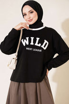 https://cdn.pazarium.com.tr/wild-baskili-sweatshirt-siyah-840993-20-B.jpg