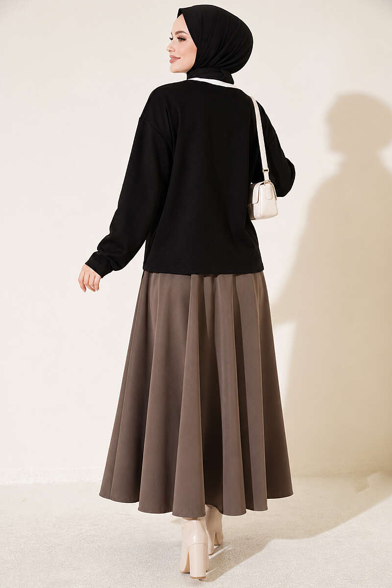 https://cdn.pazarium.com.tr/wild-baskili-sweatshirt-siyah-840994-20-B.jpg