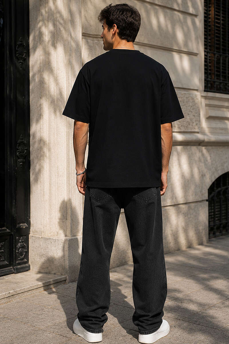 https://cdn.pazarium.com.tr/yaka-cicek-nakisli-erkek-oversize-t-shirt-siyah-785569-19-B.jpg