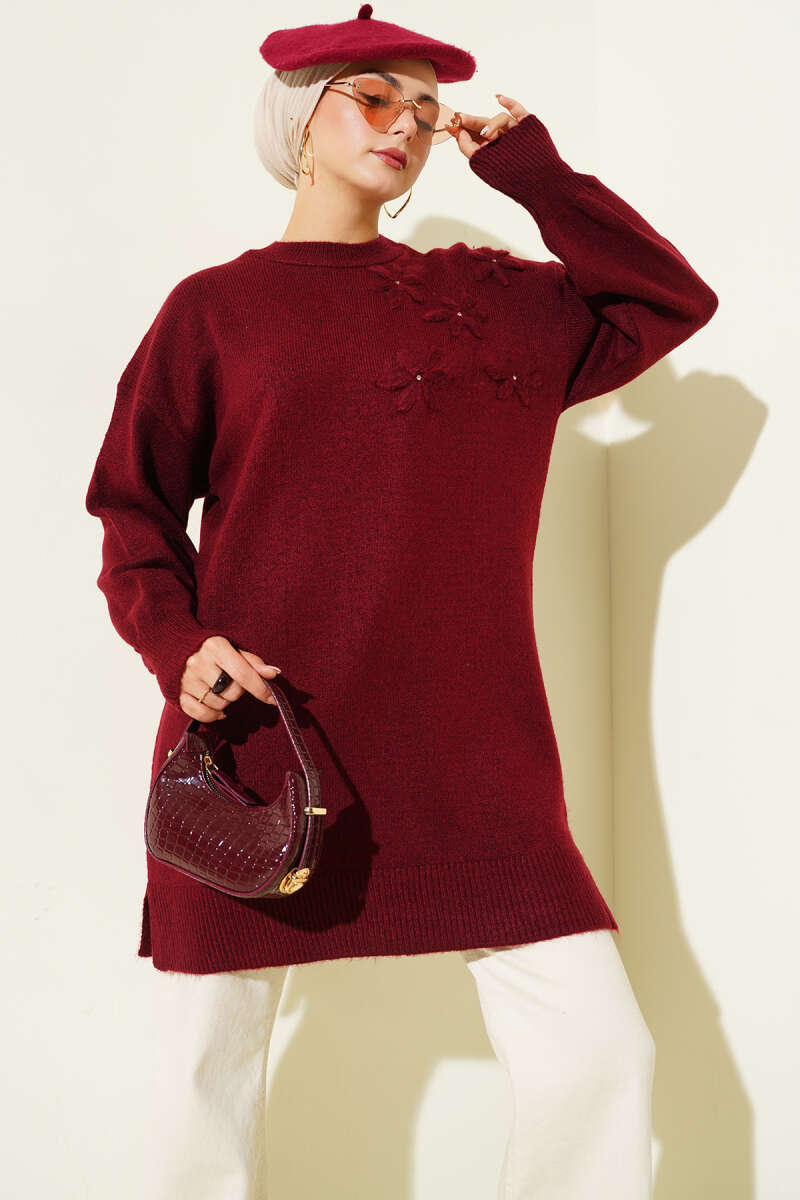 Yaka Çiçekli Yumoş Triko Tunik