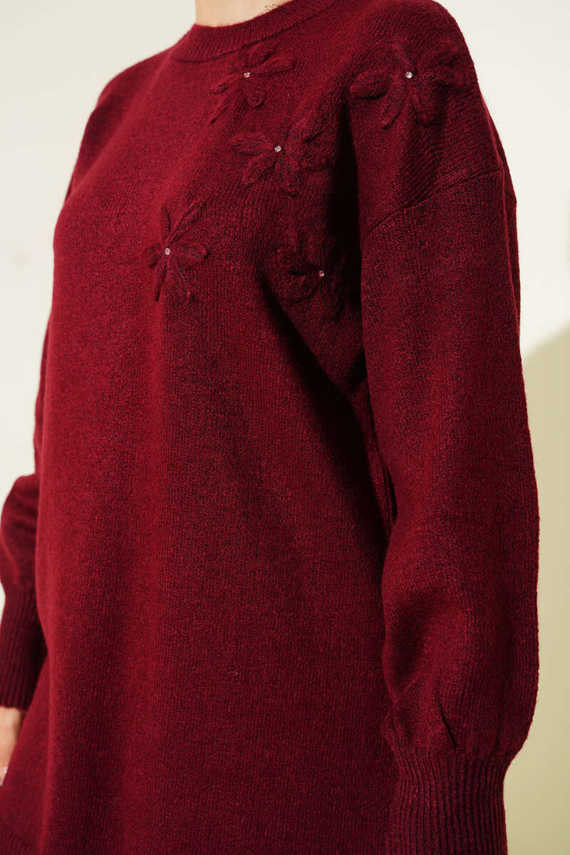 Yaka Çiçekli Yumoş Triko Tunik