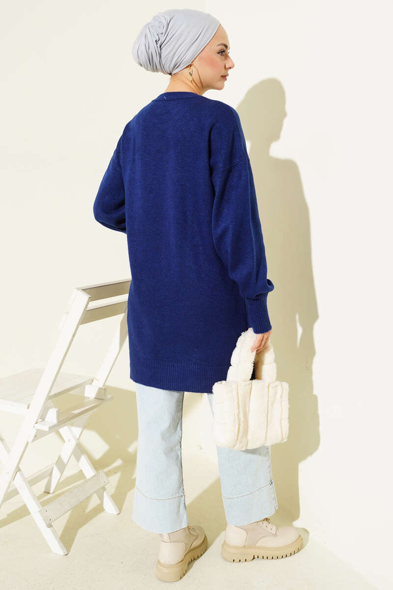 Yaka Çiçekli Yumoş Triko Tunik