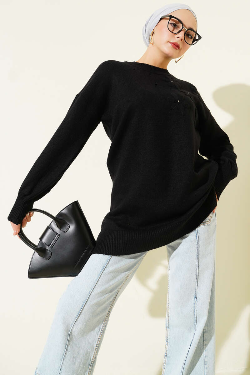 Yaka Çiçekli Yumoş Triko Tunik