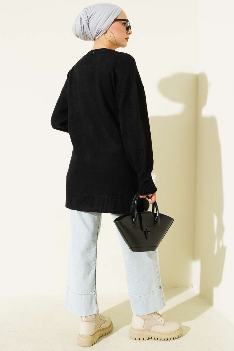 Yaka Çiçekli Yumoş Triko Tunik