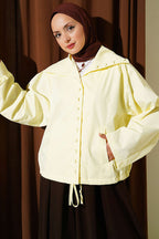 https://cdn.pazarium.com.tr/yaka-dugmeli-oversize-ceket-sari-824563-20-B.jpg