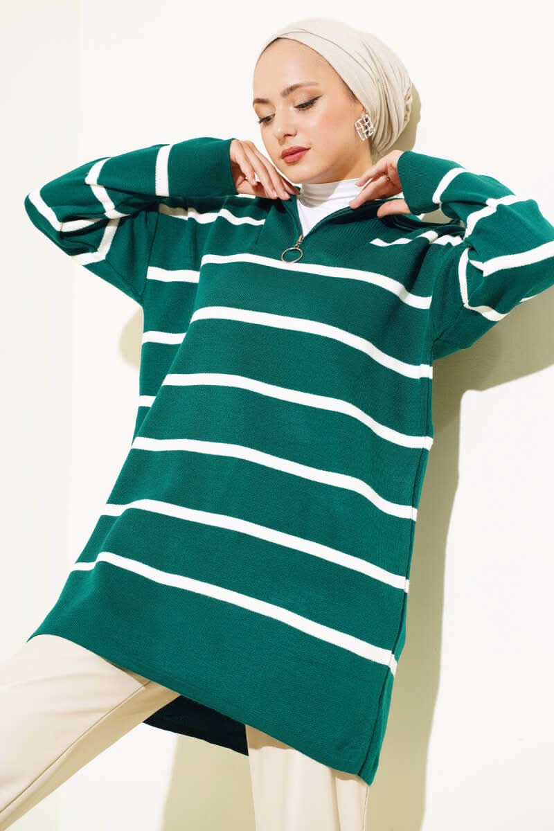 Striped Knitted Tunic With Collar Zip
