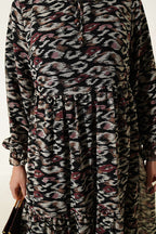 https://cdn.pazarium.com.tr/yaka-firfir-detayli-sifon-tunik-bordo-816252-20-B.jpg