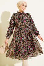 https://cdn.pazarium.com.tr/yaka-firfir-detayli-sifon-tunik-latte-818851-20-B.jpg