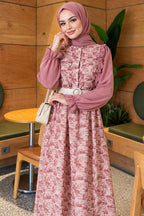 https://cdn.pazarium.com.tr/yaka-firfirli-desenli-sifon-elbise-pudra-835435-20-B.jpg