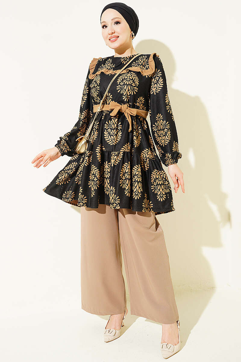 https://cdn.pazarium.com.tr/yaka-firfirli-desenli-tunik-siyah-816736-20-B.jpg