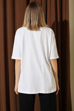 Yaka Fularlı Nakışlı T-shirt