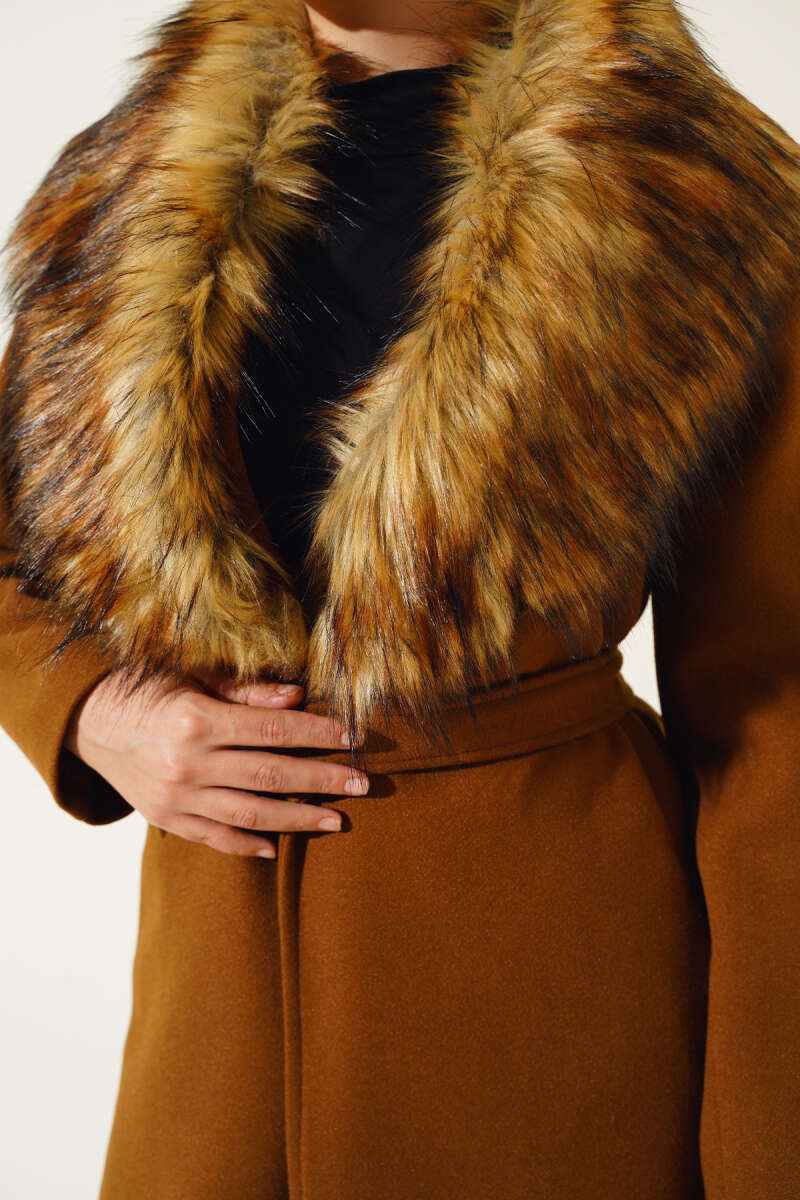 https://cdn.pazarium.com.tr/yaka-kurklu-kusakli-uzun-kaban-camel-547274-13-B.jpg