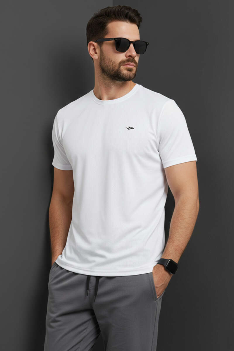 https://cdn.pazarium.com.tr/yaka-logolu-erkek-sporcu-t-shirt-beyaz-740213-18-B.jpg