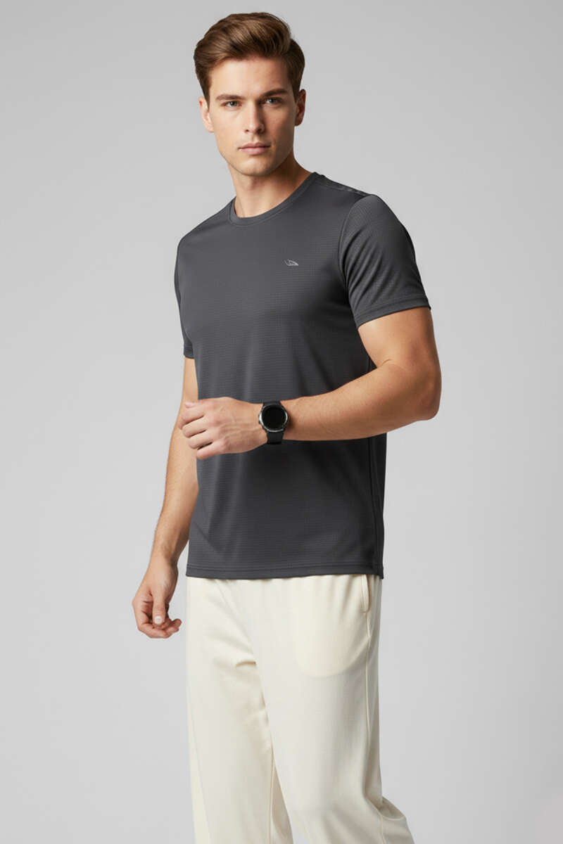 https://cdn.pazarium.com.tr/yaka-logolu-erkek-sporcu-t-shirt-fume-740214-18-B.jpg
