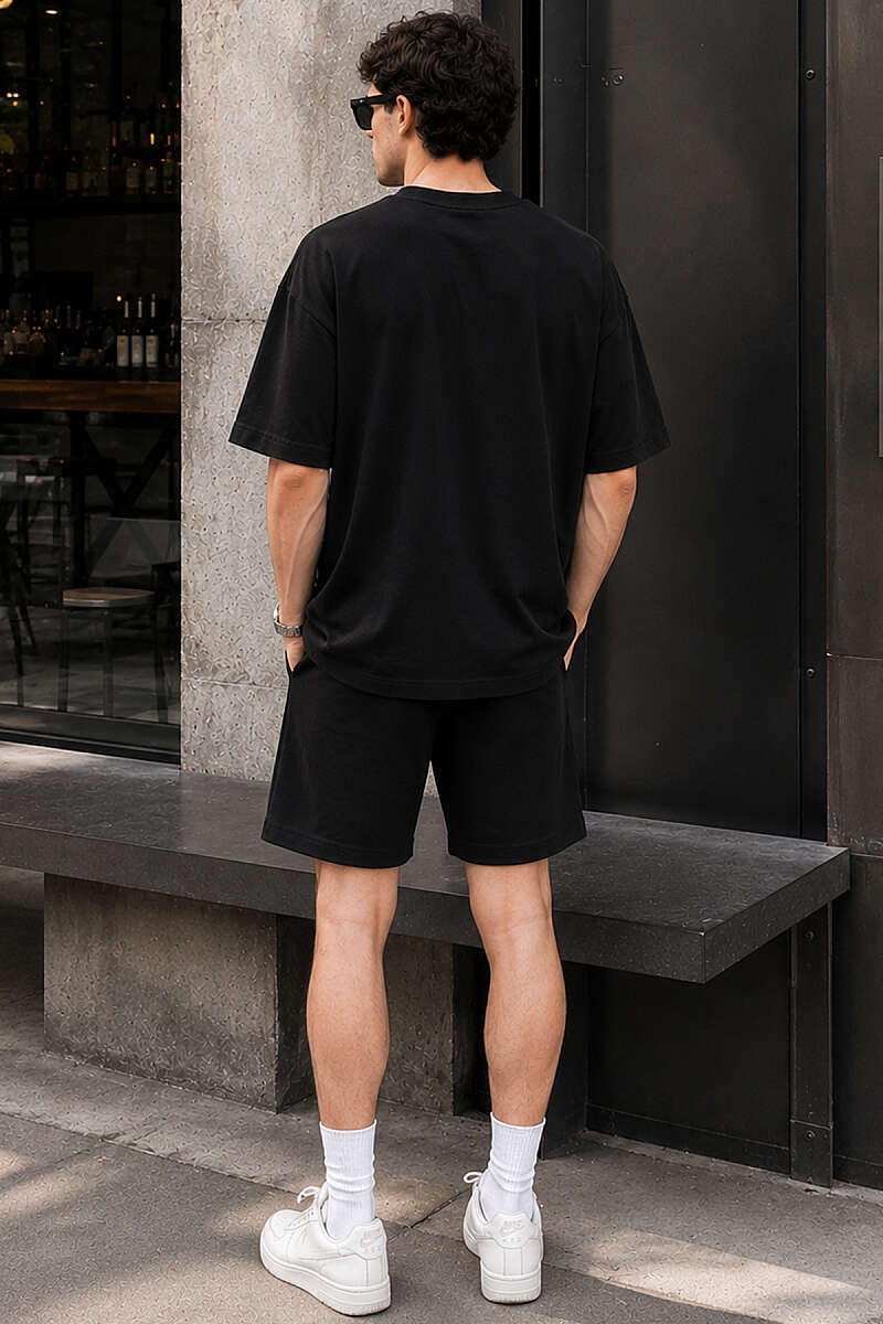 https://cdn.pazarium.com.tr/yaka-nakisli-oversize-erkek-t-shirt-siyah-782485-19-B.jpg