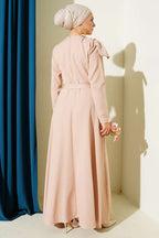https://cdn.pazarium.com.tr/yaka-parca-detayli-abiye-elbise-bej-697893-16-B.jpg