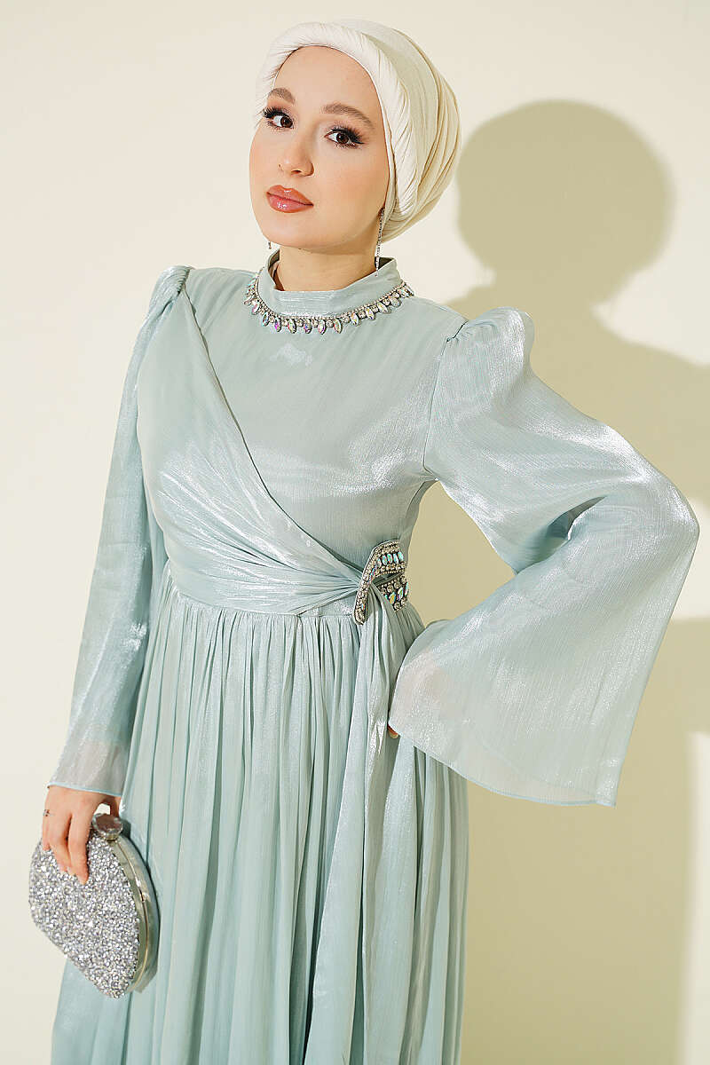 https://cdn.pazarium.com.tr/yaka-tas-islemeli-sifon-elbise-mint-806591-19-B.jpg