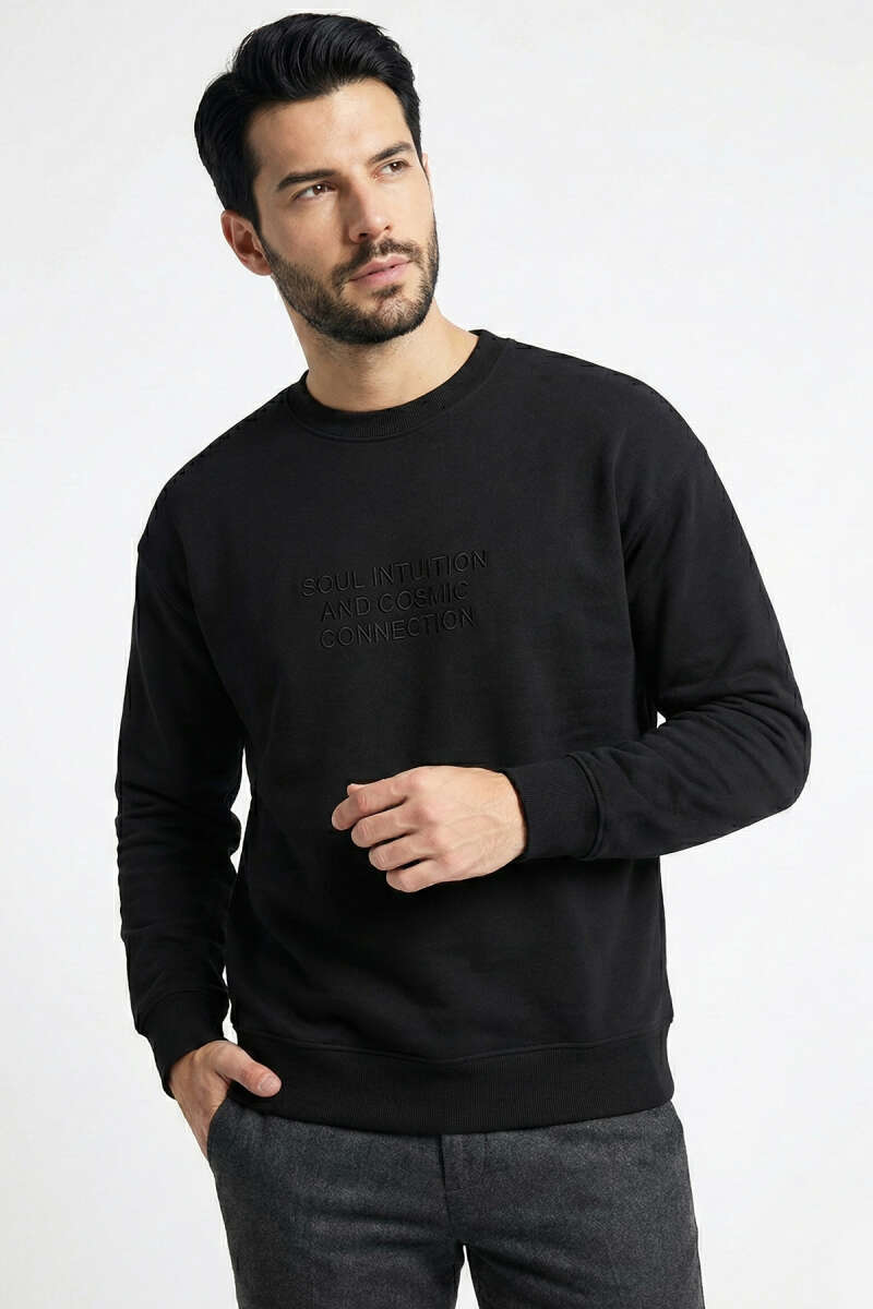 Yaka Yazılı Erkek Sweatshirt
